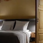 Stradonia Serviced Aparthotel 4*