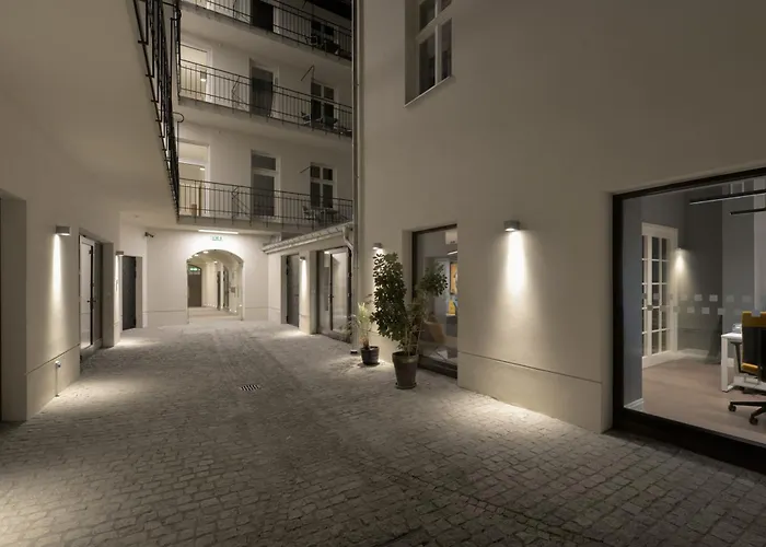 Stradonia Serviced 4*