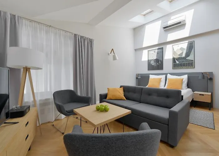 Stradonia Serviced 4*