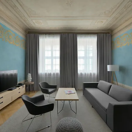 Stradonia Serviced Apartmanhotel