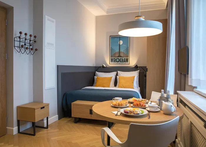 Stradonia Serviced 4*